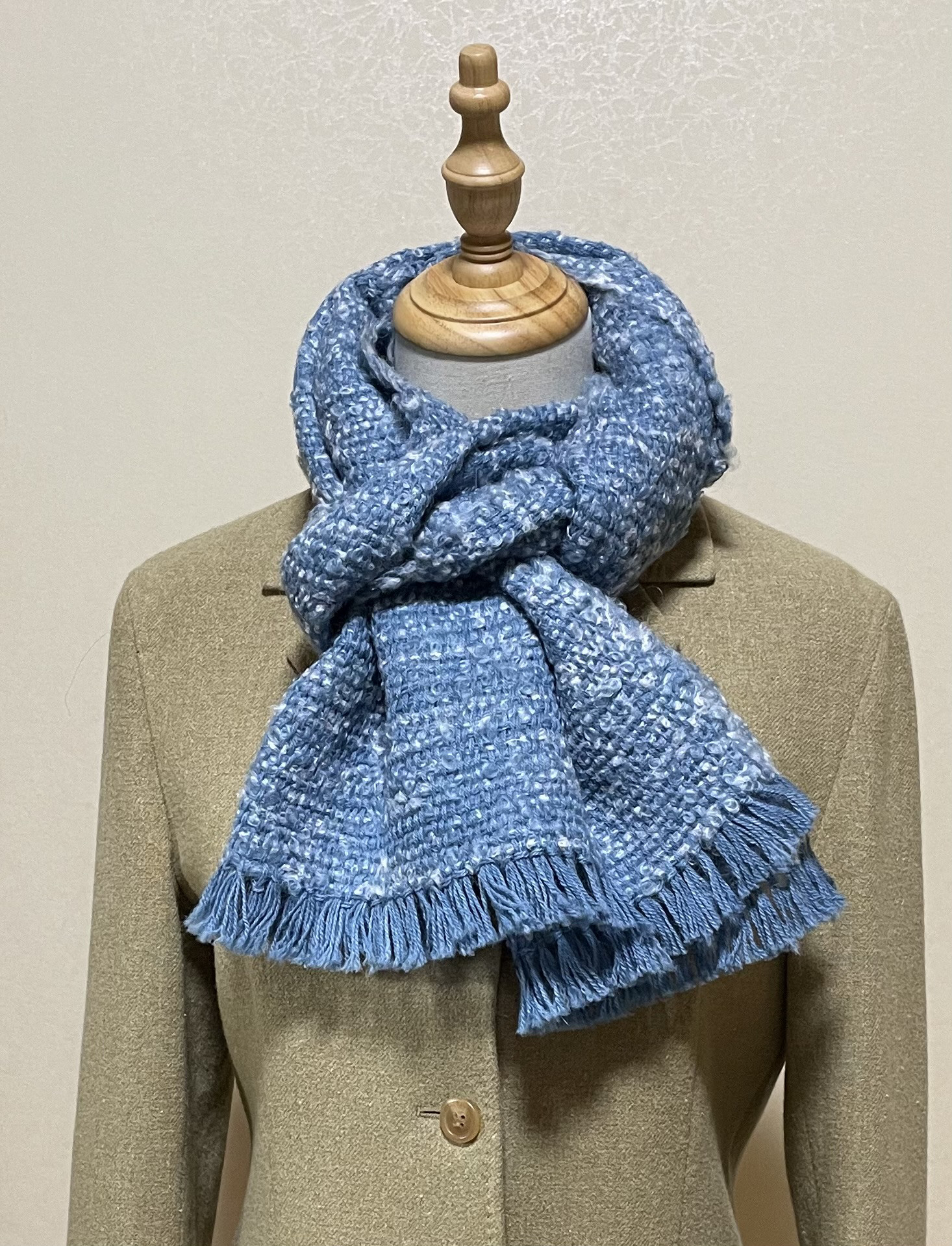 「送料無料＋お買い得になりました」草木染め&手織りマフラー(ふわふわなそらいろ)