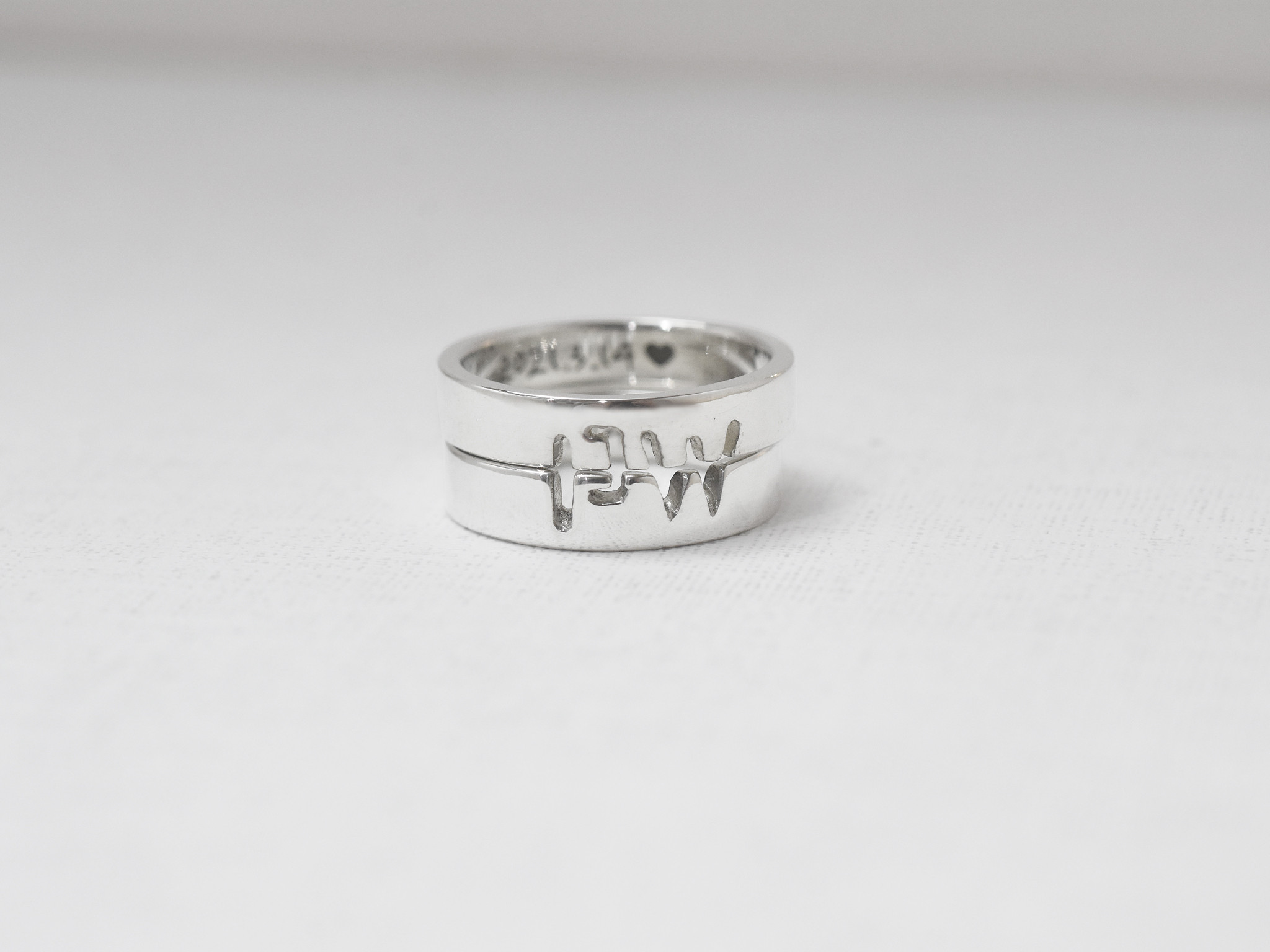 刻印入りカップルリング | 925スターリングシルバーハンドメイドシルバージュエリー、カスタマイズされたバレンタインギフト