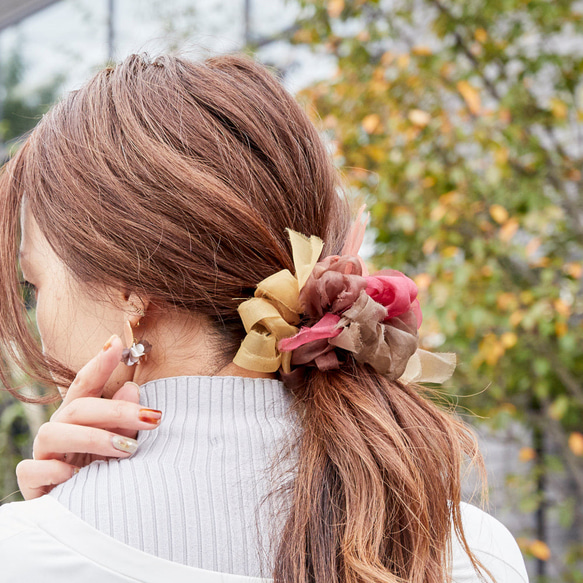 レインボー<秋>｜彩る咲き編みシュシュ 7枚目の画像