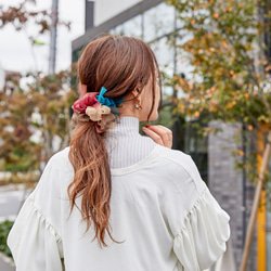 レインボー<秋>｜彩る咲き編みシュシュ 6枚目の画像