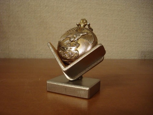 懐中時計スタンド　ラッピング　名入れ　デザイン懐中時計収納、ディスプレイスタンド　AKデザイン