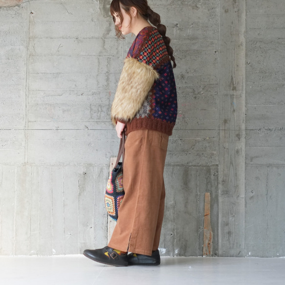 吸睛！環保毛袖拼布毛衣 (22w-17) 紅色 ver.2 第9張的照片