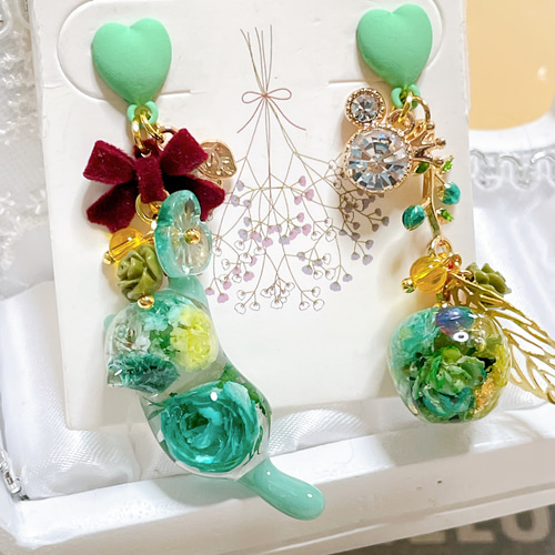 kawaii♡リトルウッズ蕾 雫レジン 薔薇 スワロ ピアス/イヤリング