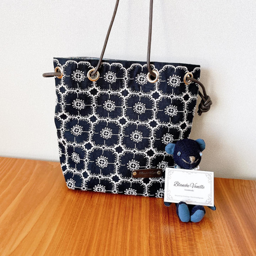 MN55 ミナ ペルホネン ハンドメイド キューブバッグ 2way バッグ MN55 ミナ ペルホネン ハンドメイド キューブバッグ 2way バッグ