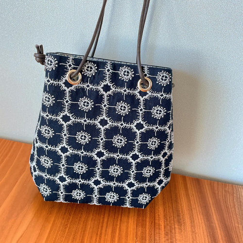 MN55 ミナ ペルホネン ハンドメイド キューブバッグ 2way バッグ MN55 ミナ ペルホネン ハンドメイド キューブバッグ 2way バッグ