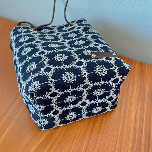 MN55 ミナ ペルホネン ハンドメイド キューブバッグ 2way バッグ MN55 ミナ ペルホネン ハンドメイド キューブバッグ 2way バッグ