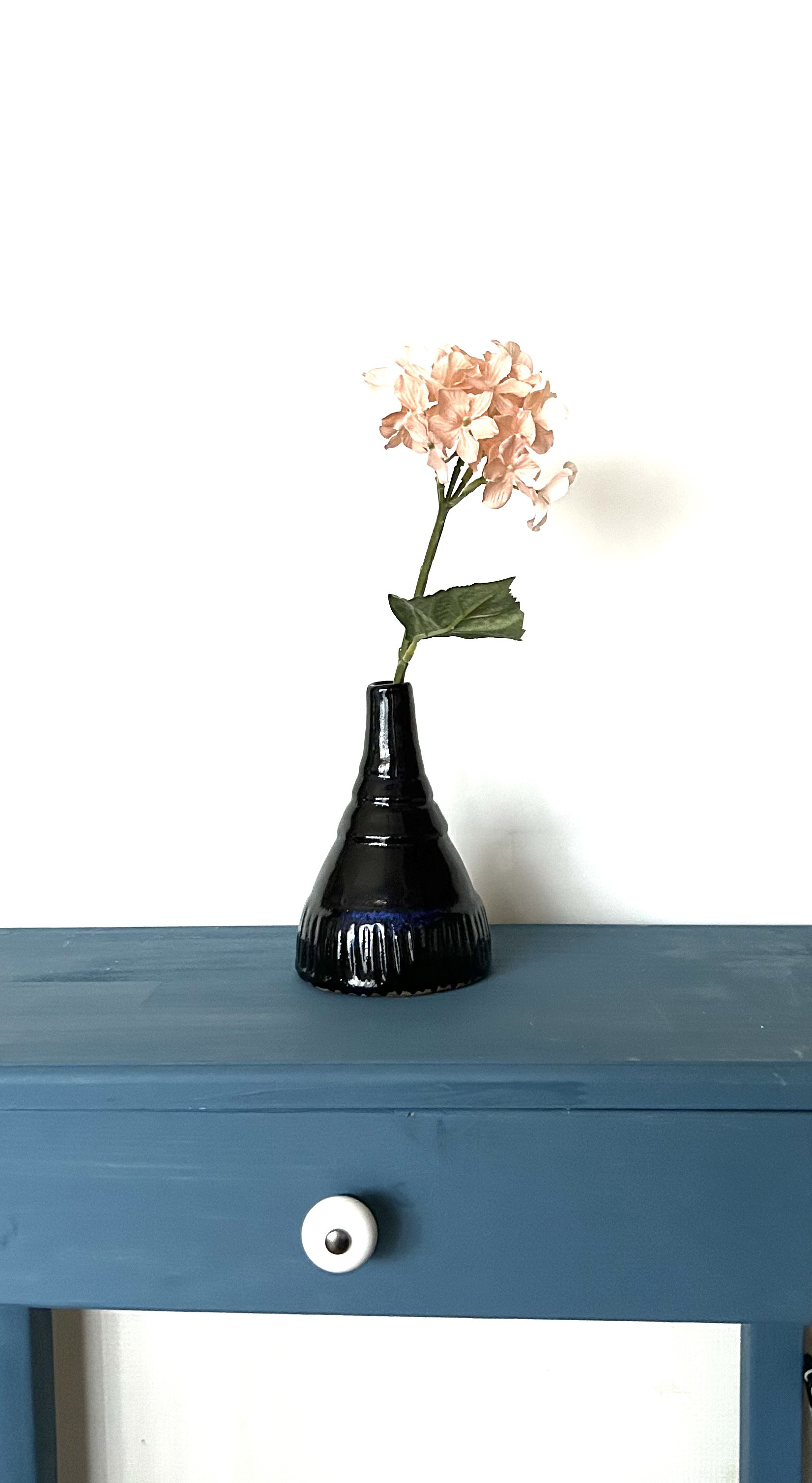 陶器　一輪挿し　花瓶　フラワーベース