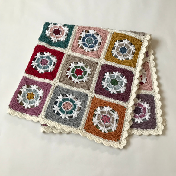 ウールのブランケット 66×66 （モチーフつなぎ・雪の結晶） その他