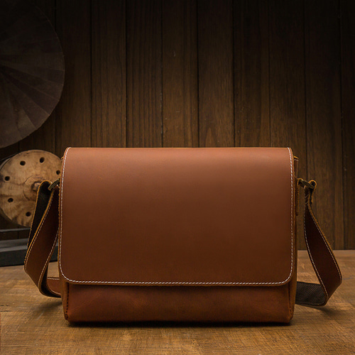 植物タンニン鞣し本革メッセンジャーバッグ #1052茶色 メッセンジャー
