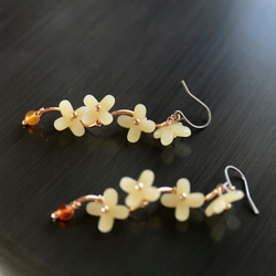 ゆらゆら揺れる桜 OR 金木犀 イヤリングORピアス 季節の花 両耳用　 16枚目の画像