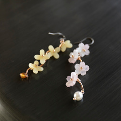 ゆらゆら揺れる桜 OR 金木犀 イヤリングORピアス 季節の花 両耳用　 10枚目の画像