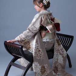 髪飾り　白×金の紫陽花と林檎の花の髪かざり　成人式　卒業式　結婚式　振袖　着物　和装　ヘアアクセサリー　髪かざり　留袖　 7枚目の画像