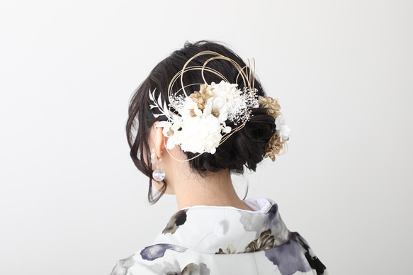 髪飾り　白×金の紫陽花と林檎の花の髪かざり　成人式　卒業式　結婚式　振袖　着物　和装　ヘアアクセサリー　髪かざり　留袖　 9枚目の画像