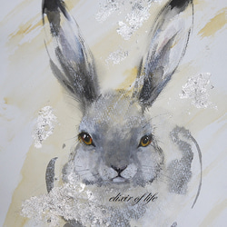ウサギよ雪２０２２(水彩画用紙、墨絵、21cm×２９ｃｍ、Ａ４サイズ、墨、水彩、アクリル、銀箔、パステル） 1枚目の画像