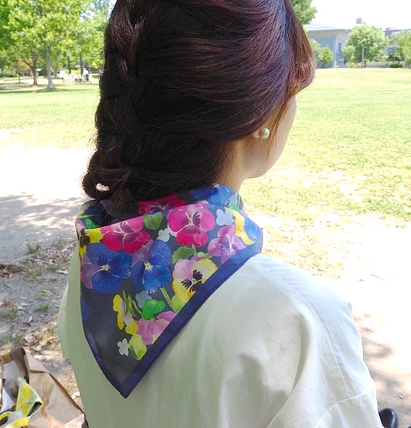 水彩圍巾手帕“鈴蘭” 第7張的照片