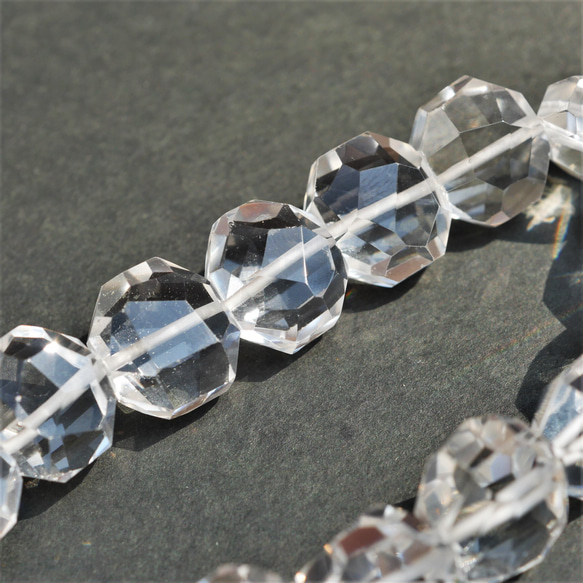 12×14ｍｍ　２個　タンブルカット　高品質　ヒマラヤ水晶　天然石　カット水晶 9枚目の画像