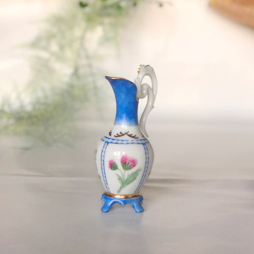 エレガントに青の花瓶・アザミと福寿草 大皿 広がるクリエイター 通販