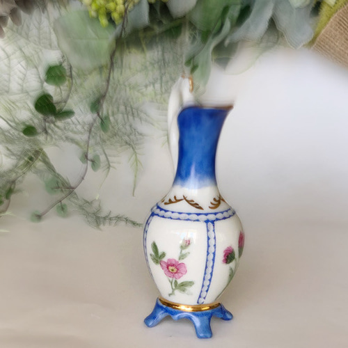 エレガントに青の花瓶・アザミと福寿草 大皿 広がるクリエイター 通販