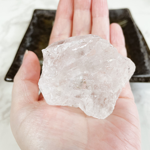 氷のようなロッククリスタル水晶 原石 約95g 天然石ブレスレットや