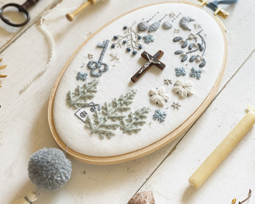 刺繍キット〕｛ホワイト｝冬の景色のフレーム飾り キット yazawado