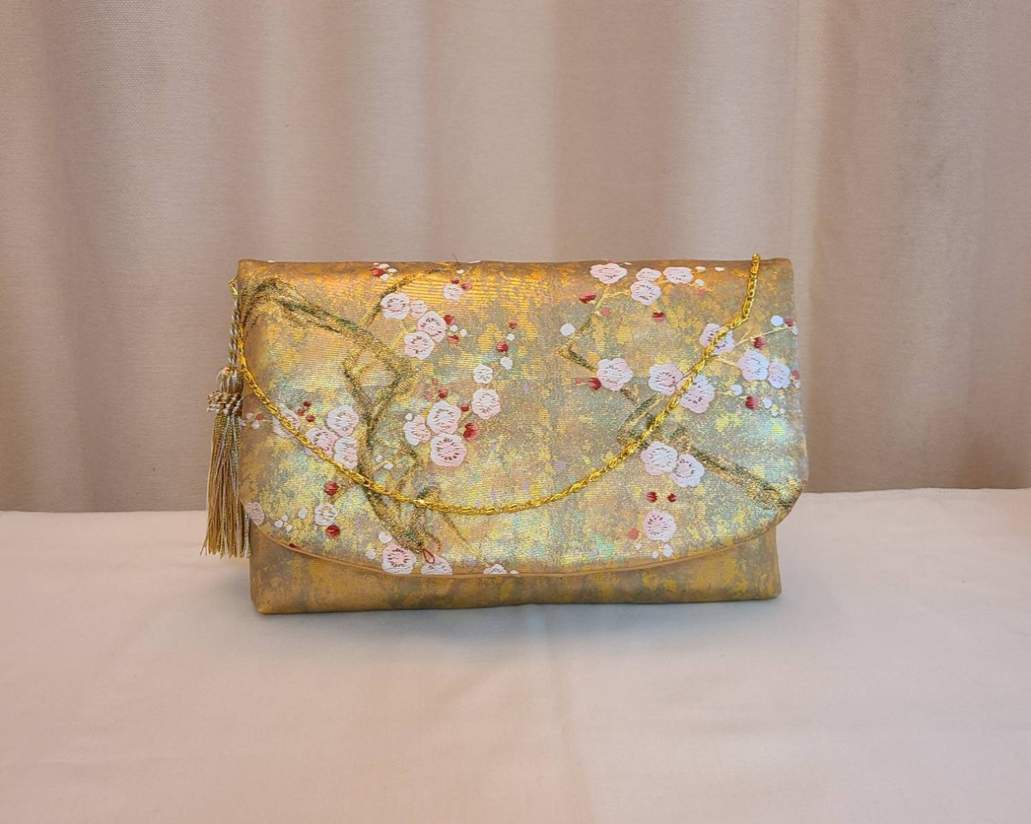 【Creema限定♡母の日】梅花模様ゴールドシルク着物帯の2waysクラッチバッグ