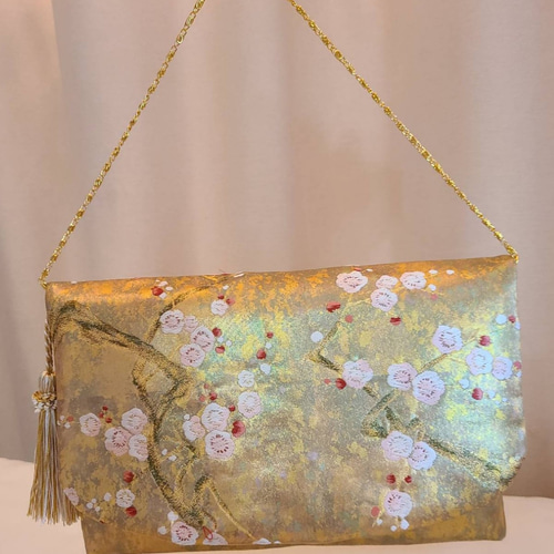 梅花模様ゴールドシルク着物帯の2waysクラッチバッグ Creema限定♡母の日】梅花模様ゴールドシルク着物帯の2ways