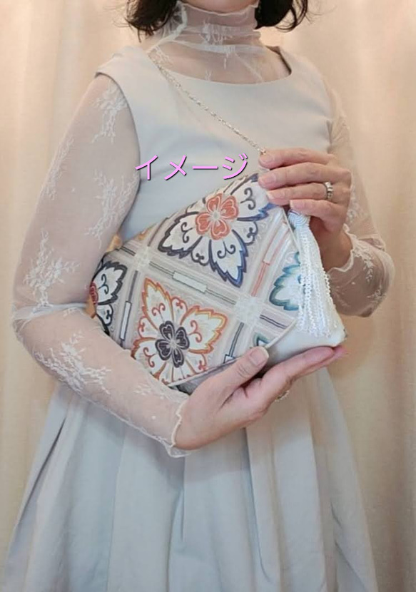 【Creema限定♡母の日】梅花模様ゴールドシルク着物帯の2waysクラッチバッグ 9枚目の画像