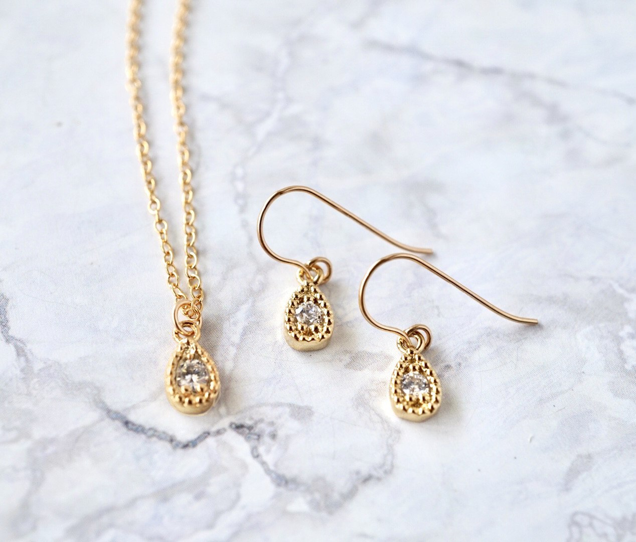 Creema限定！冬の福袋　プチダイヤの14kgfネックレスとピアスのセット！　クリスマス　金属アレルギー対応　ゴールド