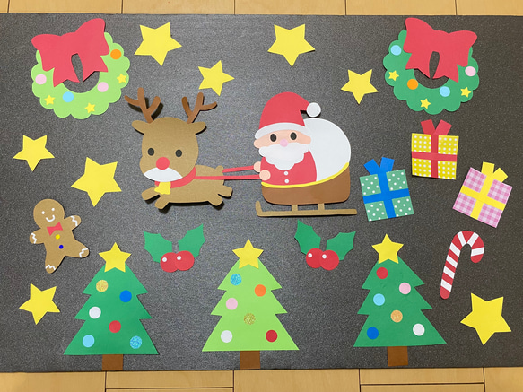手作り押し絵の壁飾り『クリスマス』 ーー押絵飾り・クリスマスのリース 見ているだけでワクワク