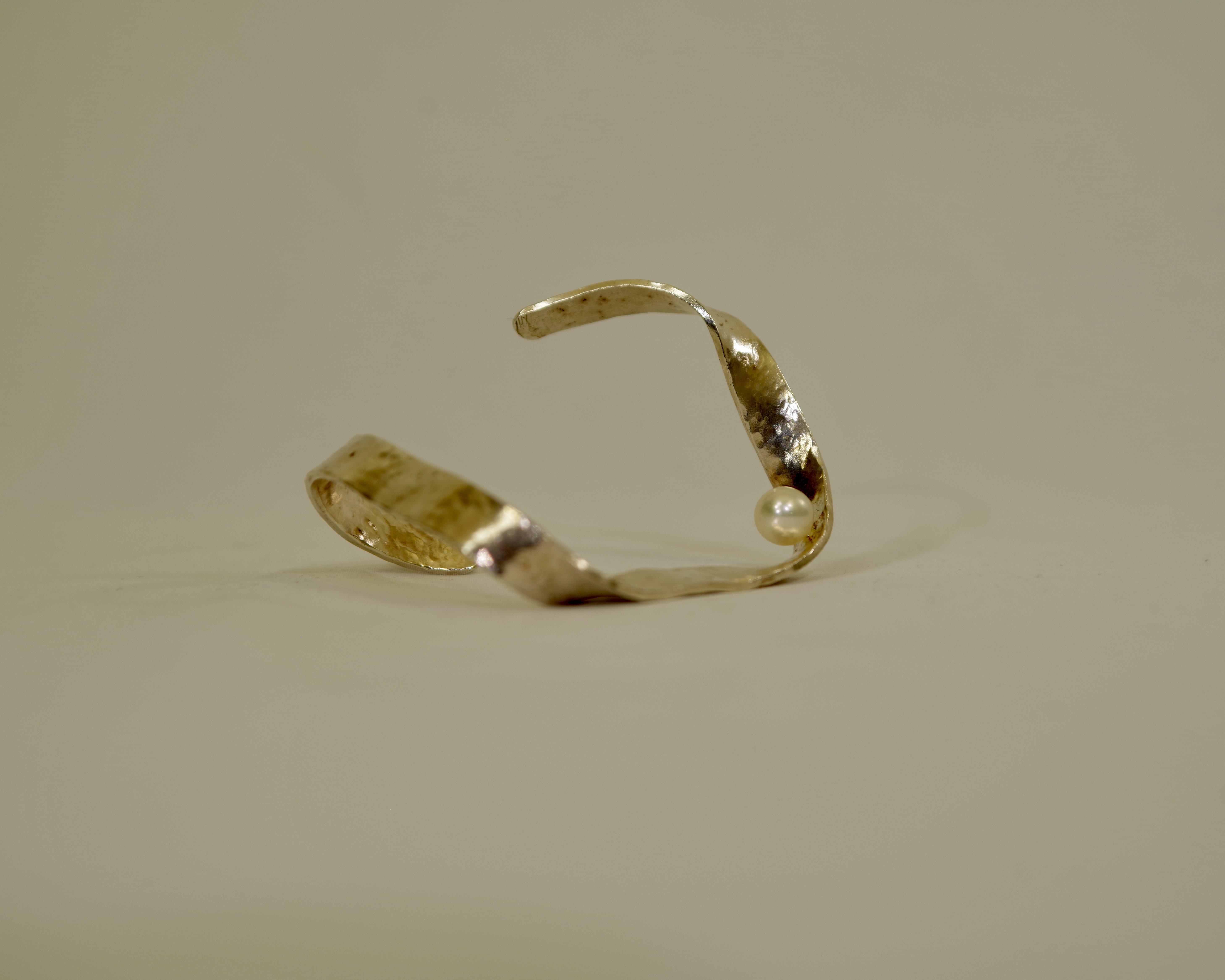 The Orbit Bangle _オービット バングル　パール　シルバー