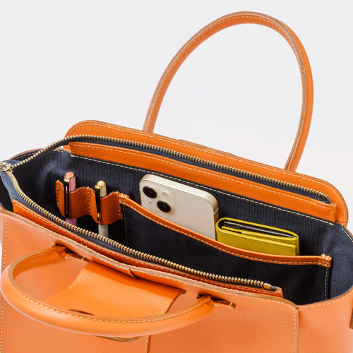 手刺繍ハンドメイドミニトート　　タブレットが入る大きさ ミニトートバッグ キャンバス 通販 ito& 刺繍 トートバッグ