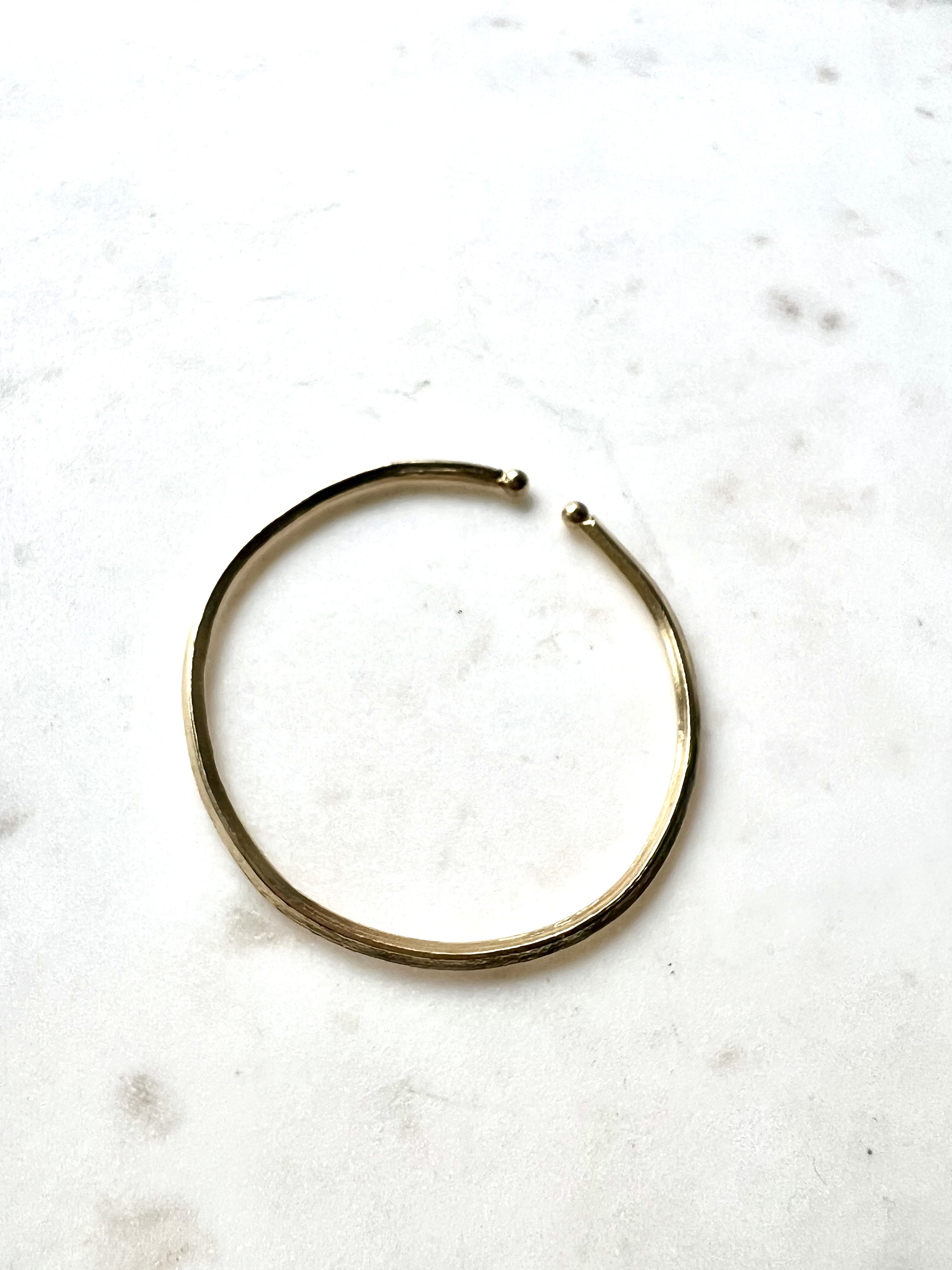 Circle_ゴールド　イヤーカフ(中）