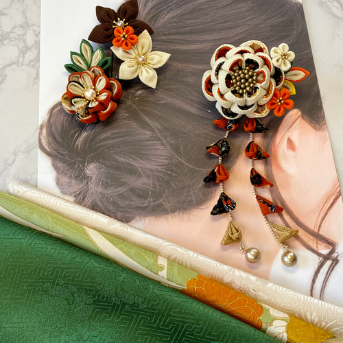 特集掲載【大正浪漫】〈カメリア椿〉ボブ ショート つまみ細工 髪飾り