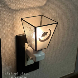 【ちどりと月　家紋入ランプ】フットランプ　コンセントランプ　おやすみランプ　昭和アンティークガラス使用 4枚目の画像