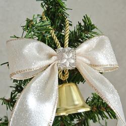 【再販】壁にかけても可愛い♪ ゴールドベル & オフホワイトリボン 花　クリスマスツリートップ　壁掛け　R&yCH63 4枚目の画像