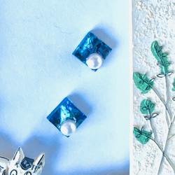 アコヤ真珠とブルースクエア螺鈿のピアスイヤリング【1570】正月　晴れ着 10枚目の画像