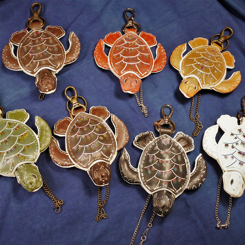 海ガメ革製セカンドバック