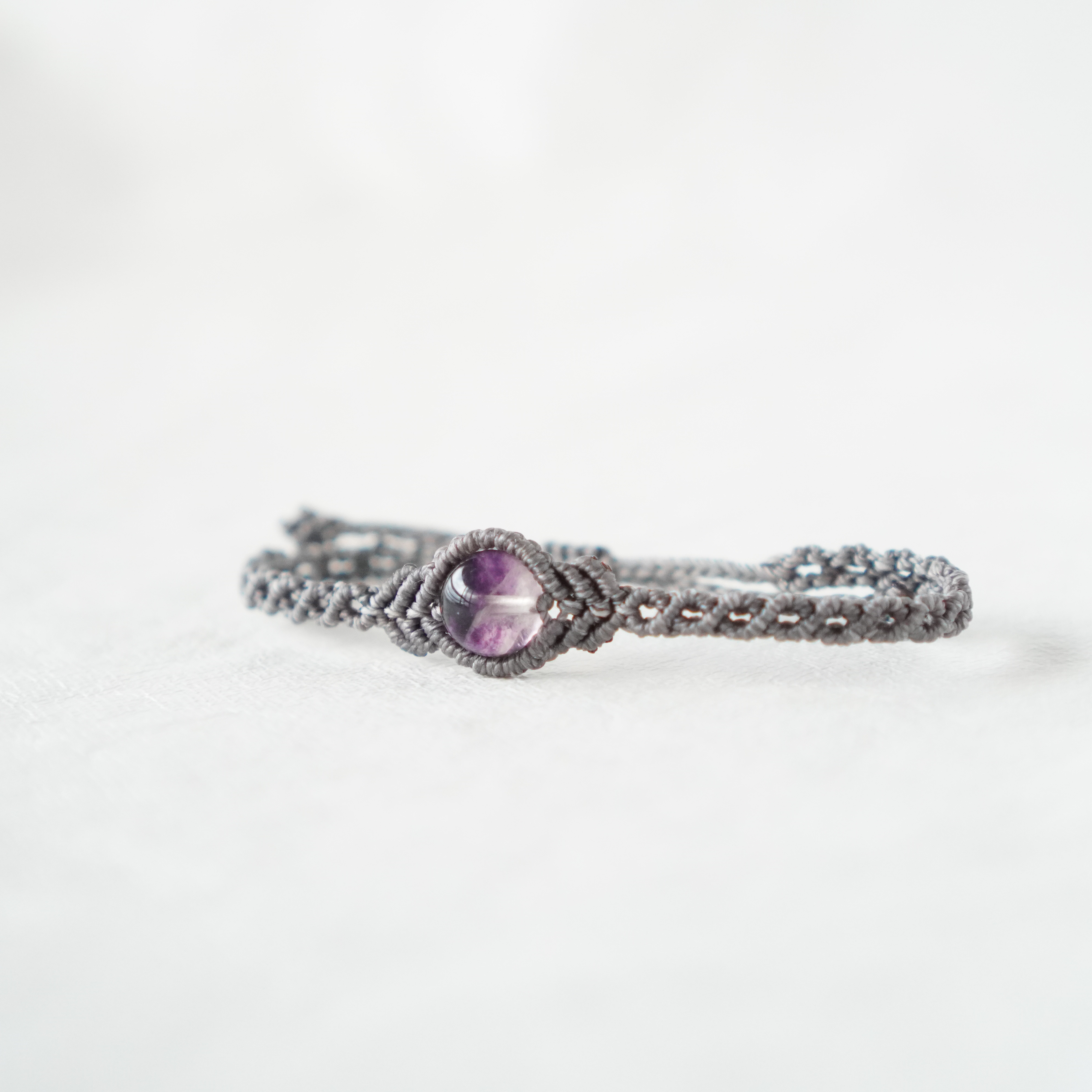 マクラメブレスレット フローライト (グレー)