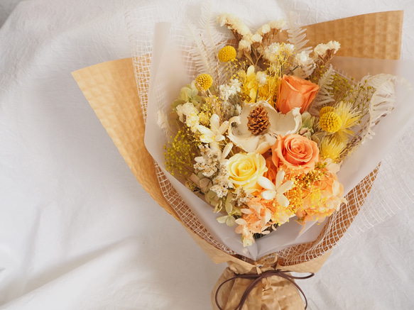 ナチュラルで可愛い プリザーブドフラワーの花束 bouquet 2枚目の画像