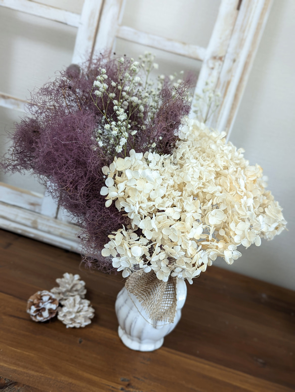 花瓶付き！スモークツリーとホワイト紫陽花のアンティークドライ