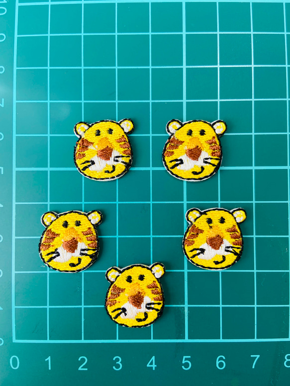 5枚入りライオンかわいい動物刺繍アイロンワッペン 2枚目の画像