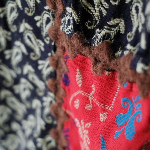 復刻再販】主役級マフラー！柄生地パッチワーク大判ストール（22w-18