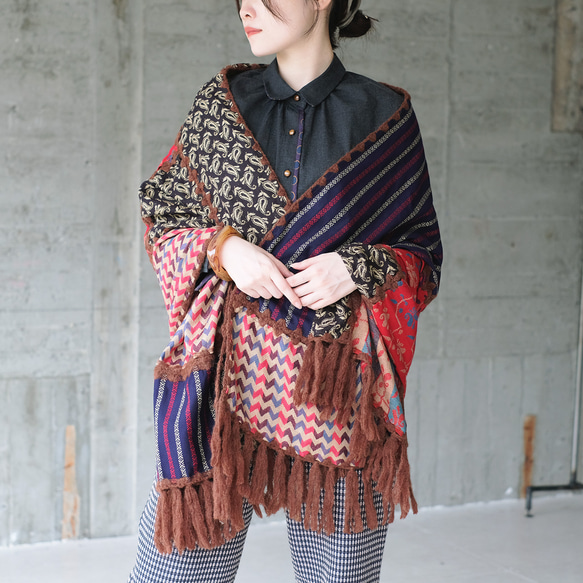 【復刻版】一款吸睛的圍巾！大拼接披肩（22w-18）A款 第2張的照片