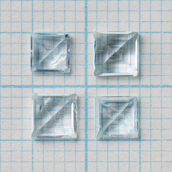 1粒売り　宝石質アクアマリンAAA-　ルース　スクエアファセットカット4×4mm 3枚目の画像