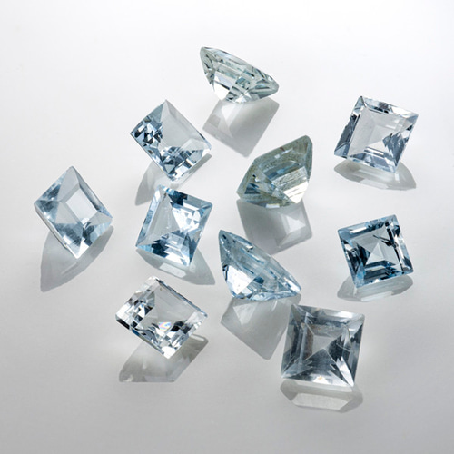 1粒売り 宝石質アクアマリンAAA- ルース スクエアファセットカット4