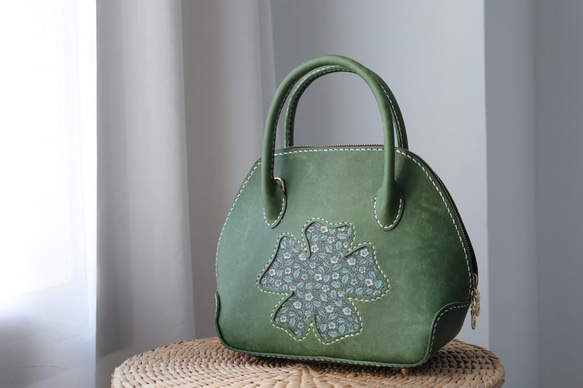 【花が咲き】貝殻形本革手作りトートバッグ 3枚目の画像