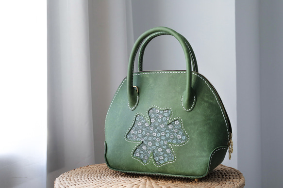 【花が咲き】貝殻形本革手作りトートバッグ 2枚目の画像