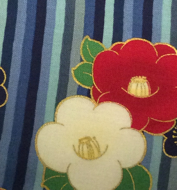 送料無料　立体 布マスク ハンドメイド かわいい 和柄 椿 花柄 縞柄 梅 つばき 青色系 (裏地白)B 着物 6枚目の画像
