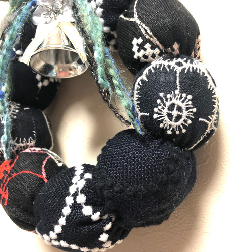 ミナペルホネン クリスマスリース ポンデリース ブラック系 その他