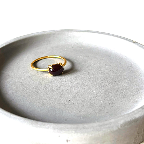 天然石 インド産 スターガーネット 6×8mm オーバル 爪留めリング 指輪